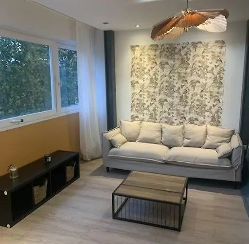 Cosy Avec Parking Apartman *